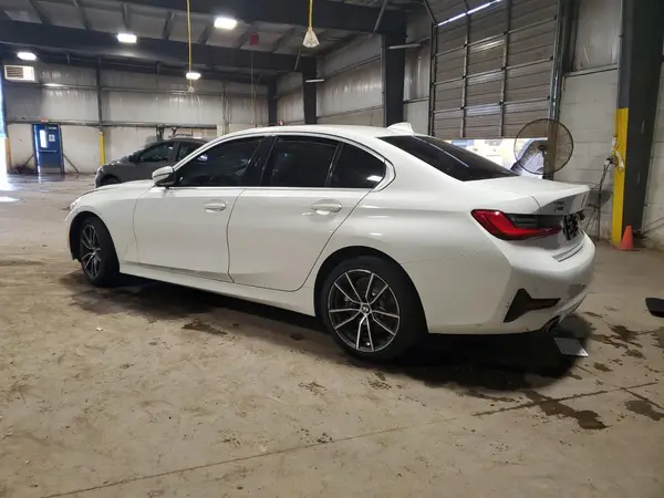 3MW5R7J08L8B35138 2020 BMW 3ER - Image 2