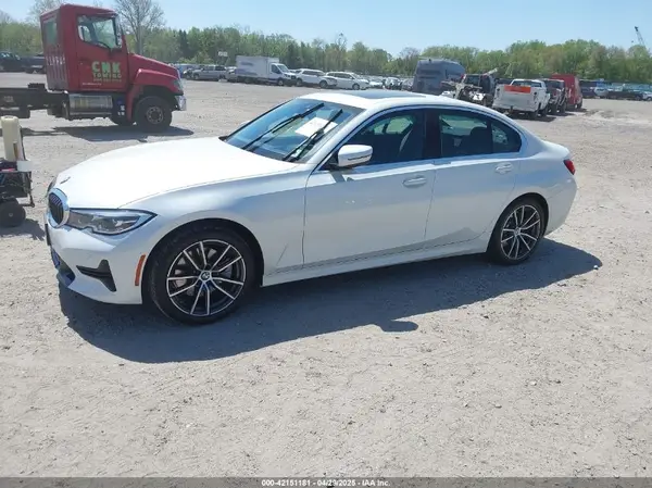 3MW5R7J08M8B64656 2021 BMW 3ER - Image 2