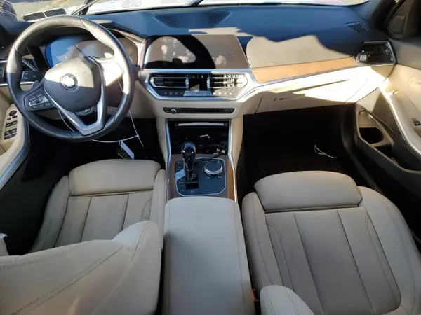 3MW5R7J08M8B64737 2021 BMW 3ER - Image 8