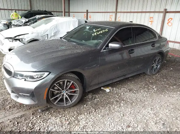 3MW5R7J09L8B05601 2020 BMW 3ER - Image 2