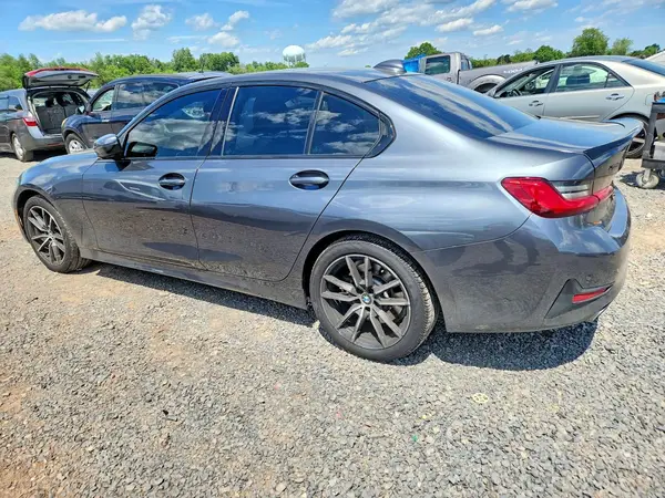 3MW5R7J09L8B18140 2020 BMW 3ER - Image 2