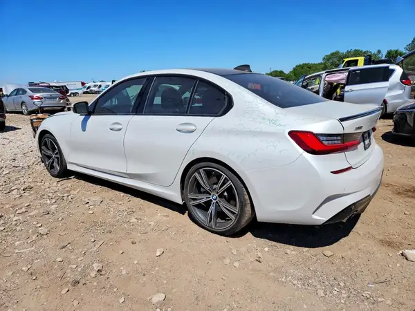 3MW5R7J09L8B18784 2020 BMW 3ER - Image 2