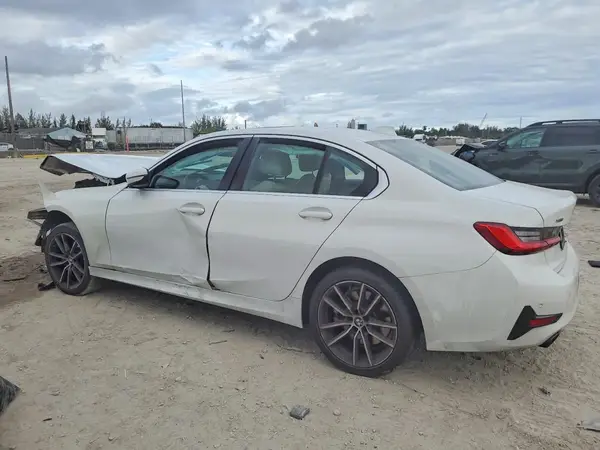 3MW5R7J09L8B20714 2020 BMW 3ER - Image 2