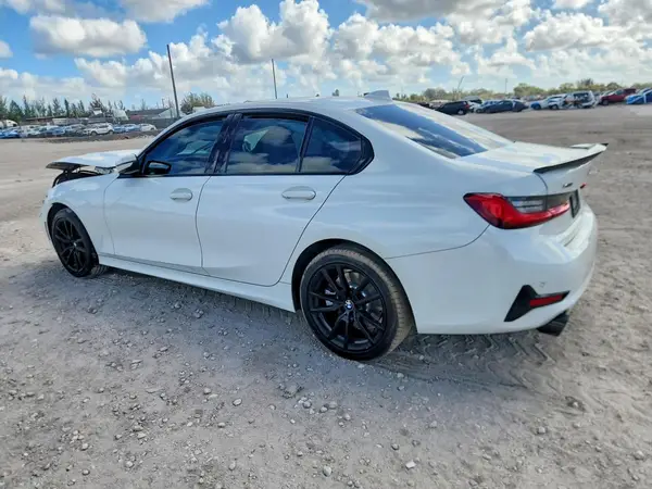 3MW5R7J0XL8B10385 2020 BMW 3ER - Image 2