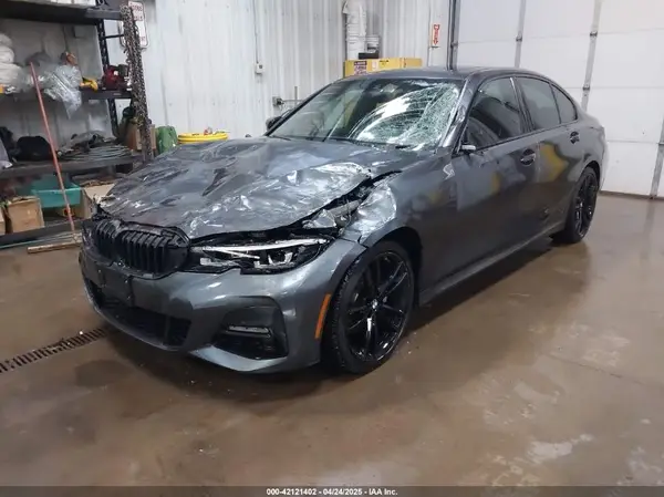 3MW5R7J0XN8C70303 2022 BMW 3ER - Image 2