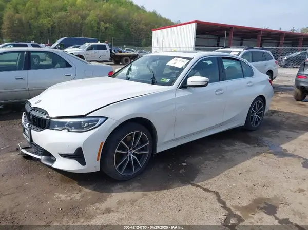 3MW5R7J51K8A05356 2019 BMW 3ER - Image 2