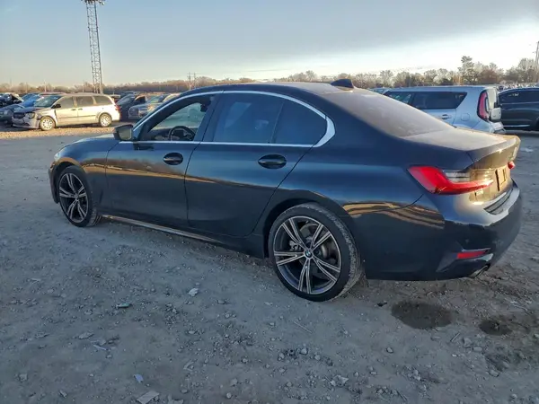 3MW5R7J51K8A26532 2019 BMW 3ER - Image 2