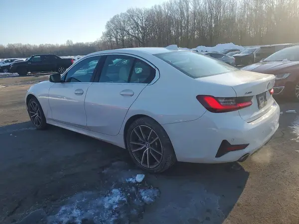 3MW5R7J54K8B01045 2019 BMW 3ER - Image 2