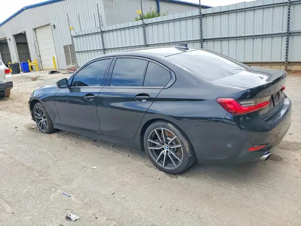 3MW5R7J55K8A05084 2019 BMW 3ER - Image 2