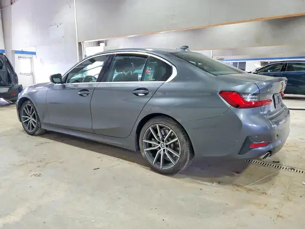 3MW5R7J57K8B03372 2019 BMW 3ER - Image 2