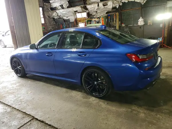 3MW5U9J02M8B72410 2021 BMW M3 - Image 2