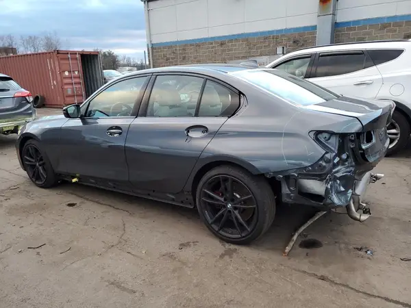 3MW5U9J0XN8C56184 2022 BMW M3 - Image 2