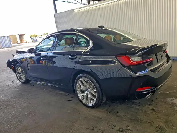3MW69CW04T8F95144 2026 BMW 3ER - Image 2