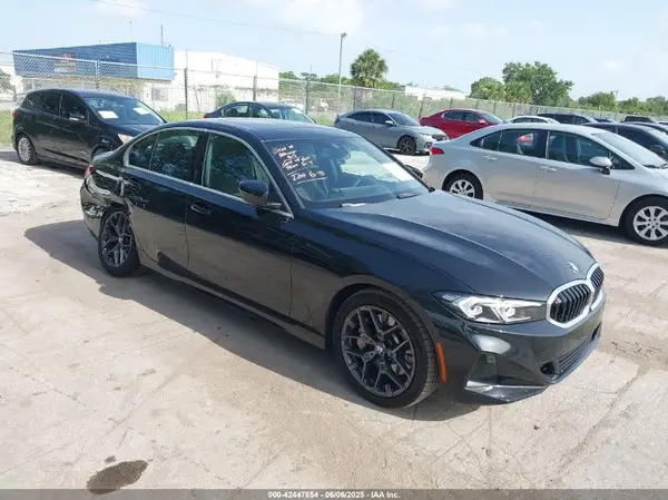 3MW69CW05S8F07586 2025 BMW 3ER - Image 1