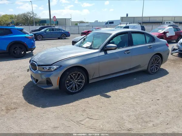 3MW69FF01P8D10228 2023 BMW 3ER - Image 2