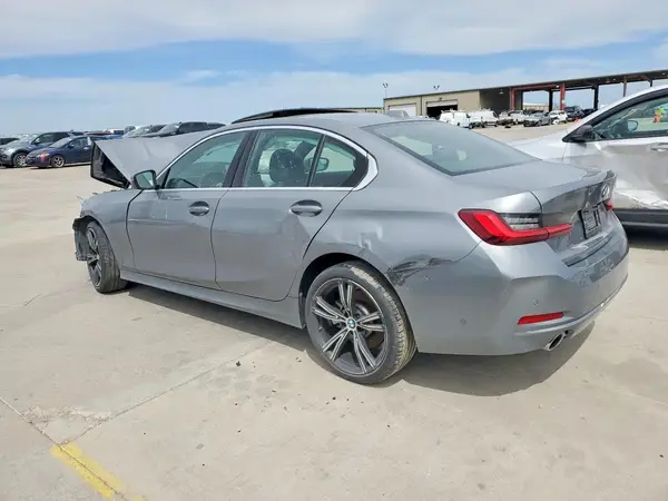 3MW69FF01R8D92674 2024 BMW 3ER - Image 2