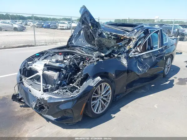 3MW69FF01R8E02068 2024 BMW 3ER - Image 2