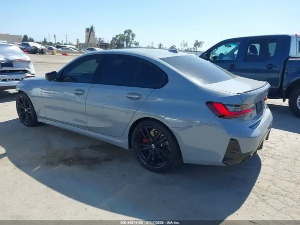3MW69FF01R8E36768 2024 BMW 3ER - Image 2