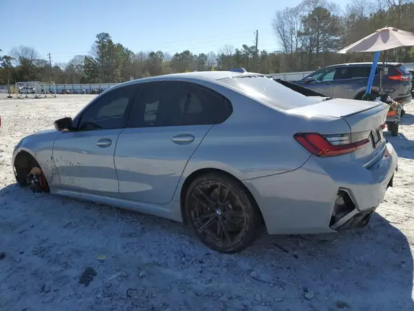 3MW69FF02P8C97702 2023 BMW 3ER - Image 2