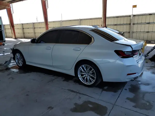 3MW69FF02R8E64028 2024 BMW 3ER - Image 2
