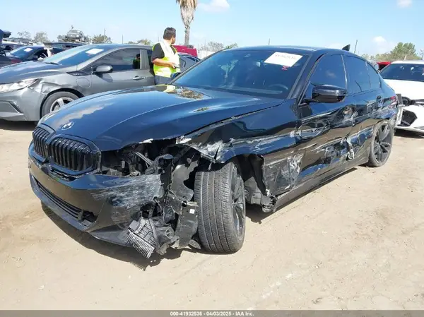 3MW69FF03P8D45563 2023 BMW 3ER - Image 2
