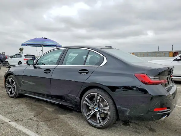 3MW69FF03R8E86023 2024 BMW 3ER - Image 2