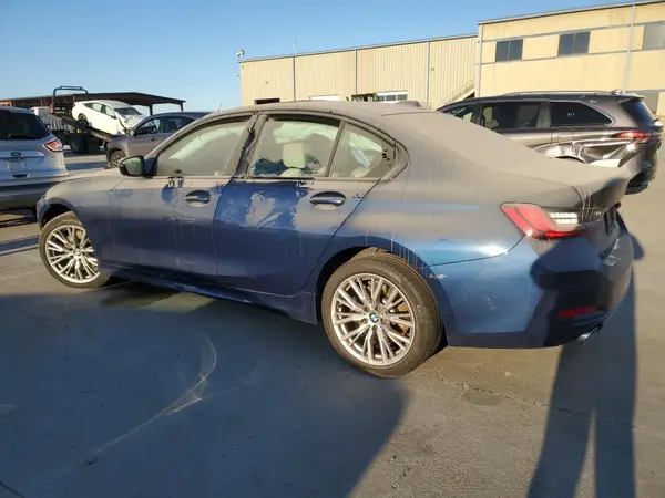 3MW69FF04P8D29808 2023 BMW 3ER - Image 2