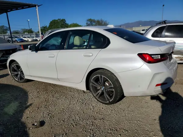 3MW69FF04P8D43918 2023 BMW 3ER - Image 2