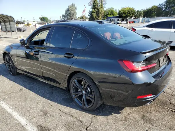 3MW69FF04P8D75090 2023 BMW 3ER - Image 2