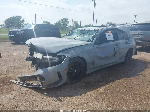 3MW69FF05R8D97442 2024 BMW 3ER - Image 2