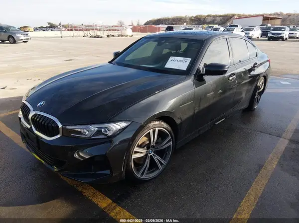 3MW69FF07P8D76251 2023 BMW 3ER - Image 2