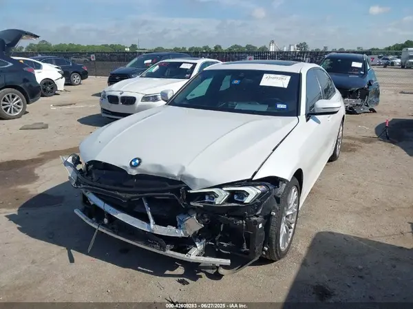 3MW69FF08P8D23638 2023 BMW 3ER - Image 2
