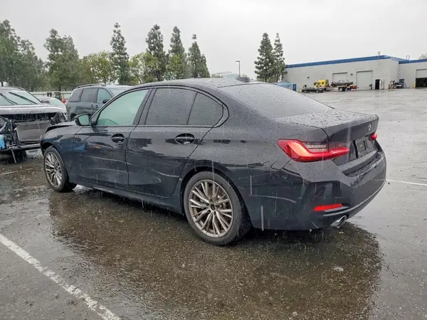 3MW69FF09P8D05634 2023 BMW 3ER - Image 2