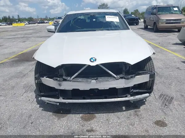 2024 BMW 3 Series auction photo 6
