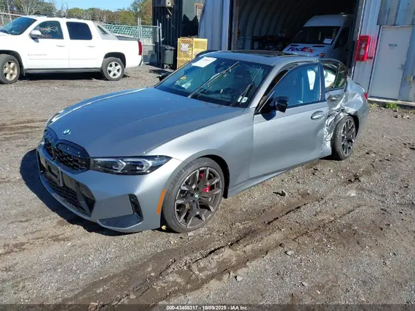3MW69FT02S8F29518 2025 BMW 3ER - Image 2