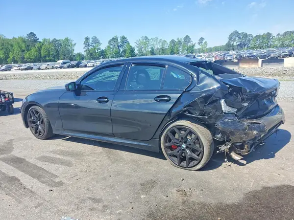 3MW69FT0XS8F45627 2025 BMW M3 - Image 2