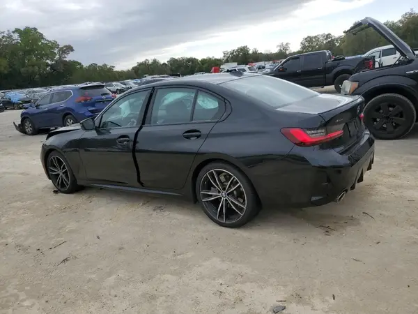 3MW89FF01R8E65387 2024 BMW 3ER - Image 2