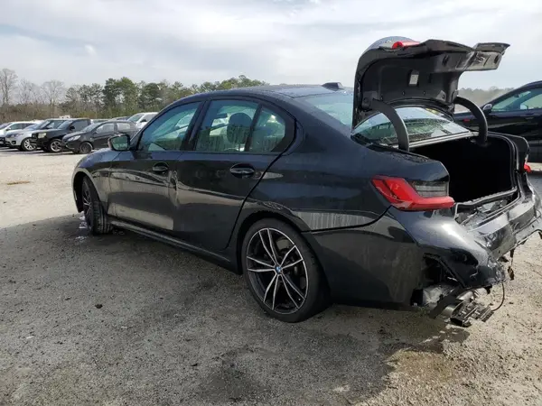 3MW89FF01R8E65583 2024 BMW 3ER - Image 2