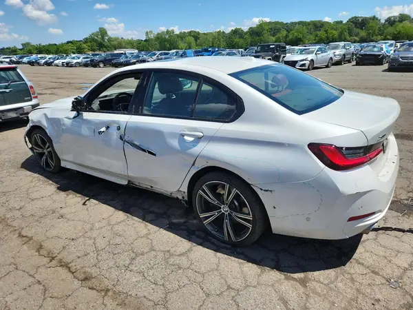 3MW89FF03P8D17691 2023 BMW 3ER - Image 2