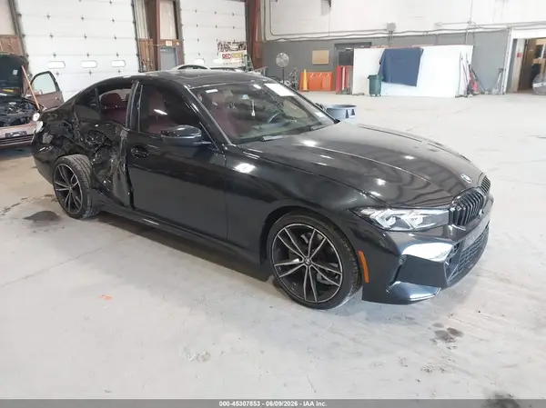 3MW89FF03P8D53333 2023 BMW 3ER - Image 1