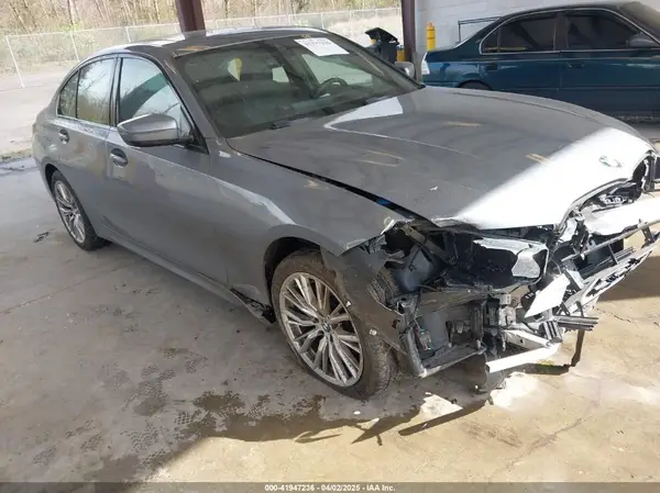 3MW89FF04P8D55611 2023 BMW 3ER - Image 1