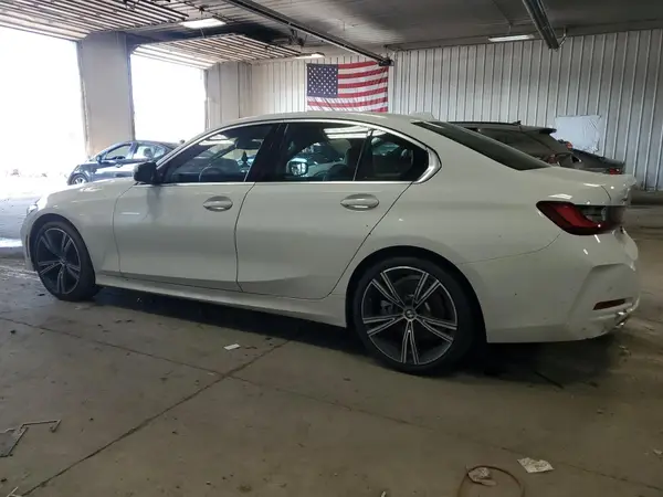 3MW89FF05R8E16774 2024 BMW 3ER - Image 2