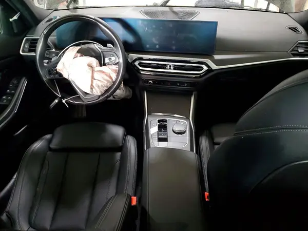 3MW89FF05R8E83519 2024 BMW 3ER - Image 8