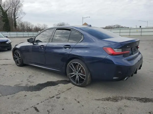 3MW89FF08P8D56583 2023 BMW 3ER - Image 2