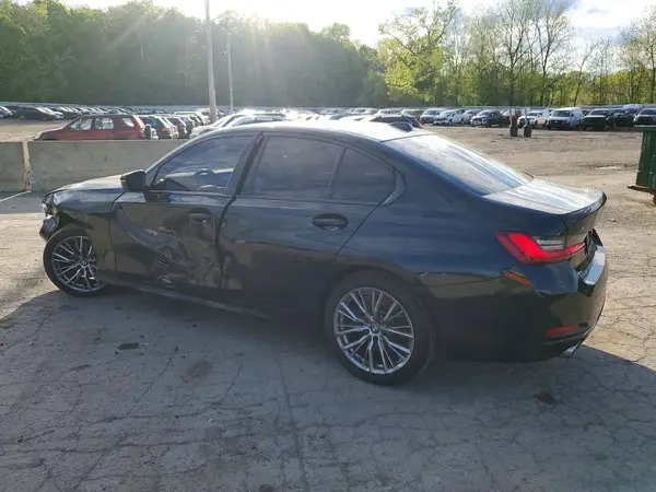 3MW89FF0XP8D02833 2023 BMW 3ER - Image 2