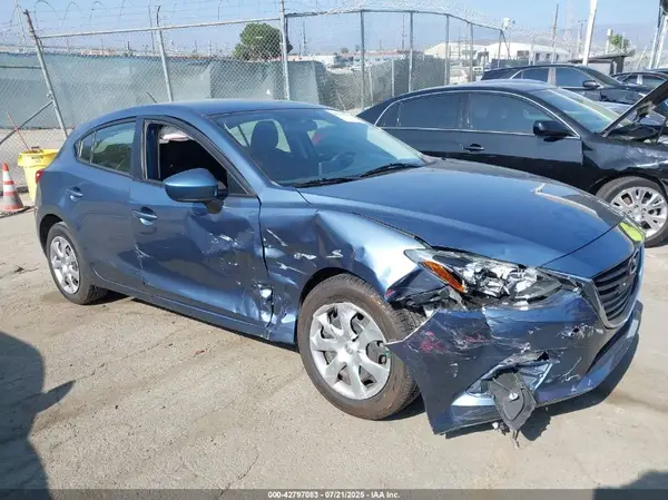3MZBM1J70GM245402 2016 MAZDA 3 - Image 1