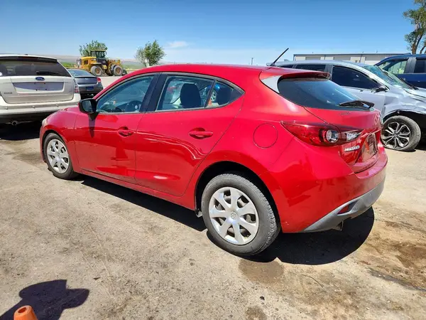 3MZBM1J71GM268364 2016 MAZDA 3 - Image 2