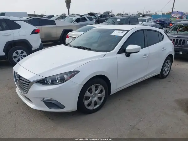 3MZBM1J77GM266490 2016 MAZDA 3 - Image 2