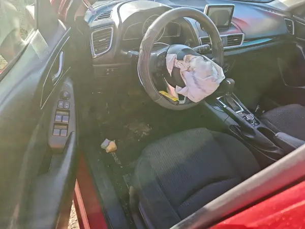 3MZBM1K71GM262675 2016 MAZDA 3 - Image 8