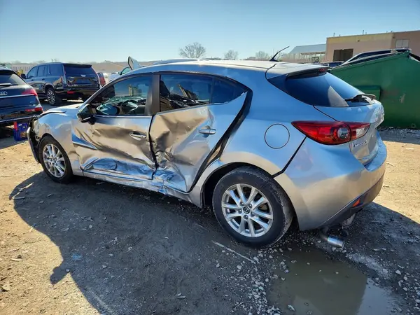 3MZBM1K72GM263348 2016 MAZDA 3 - Image 2